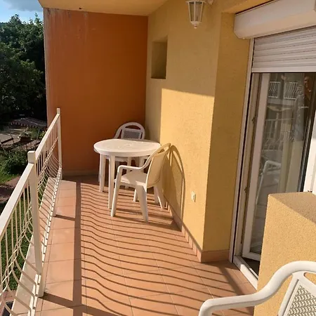 Andreaapartmanok Alojamento de Acomodação e Pequeno-almoço 3*