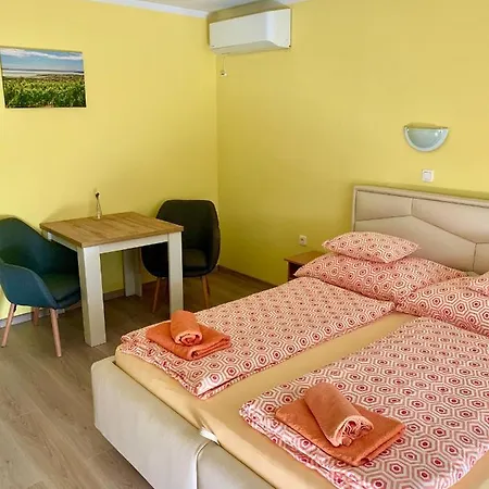 Andreaapartmanok Oda ve Kahvaltı 3*