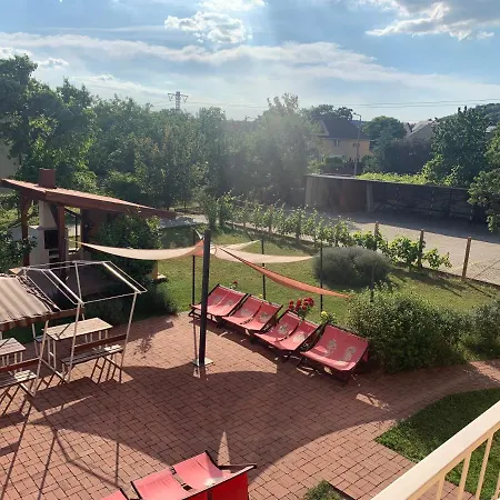 Oda ve Kahvaltı Andreaapartmanok 3*