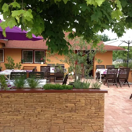 Andreaapartmanok Oda ve Kahvaltı Balatonfüred