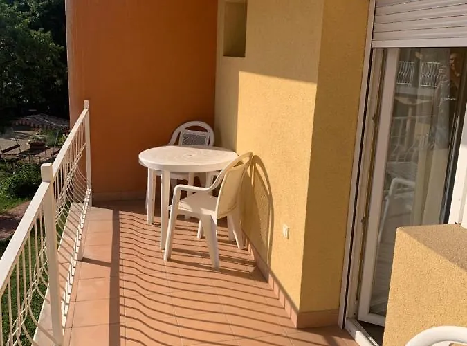 Andreaapartmanok Bed & Breakfast 3*